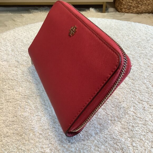 Beautiful Bright Pink Tory Zip Around Wallet - Picture 2 of 6